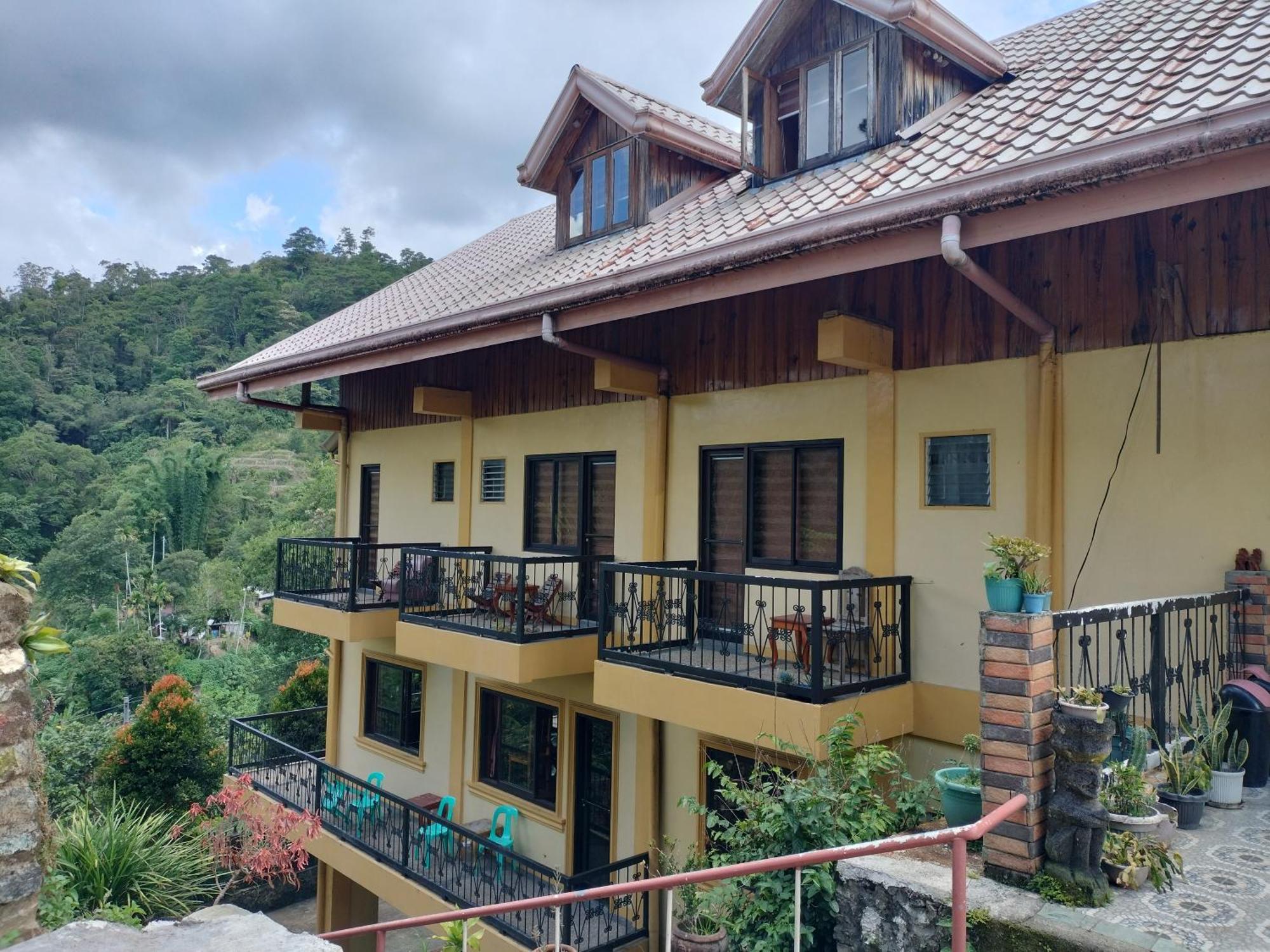 Trekkers Lodge And Cafe バナウェ エクステリア 写真